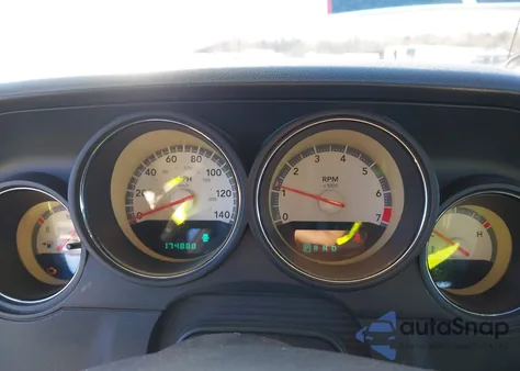 2010 Dodge Challenger Se z USA, uszkodzony, nr VIN 2B3CJ4DV6AH264944